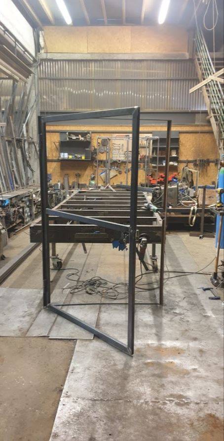 travaux de menuiserie métallique à Saint-Polgues